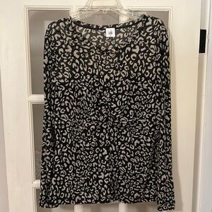 CAbi Black and White Long Sleeve Fitted Blouse
